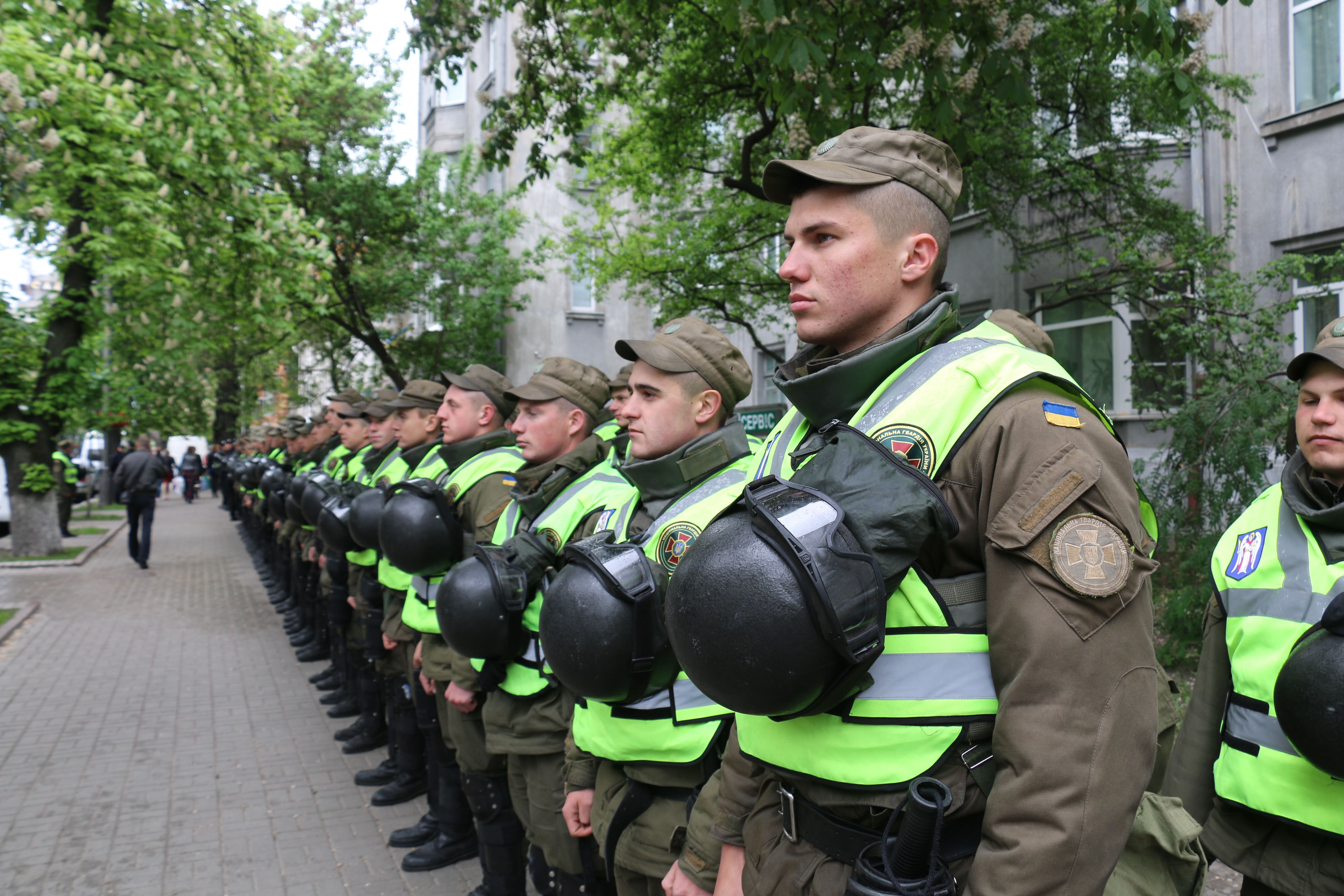 Близько 22 тисяч правоохоронців працюватимуть у Великодню ніч