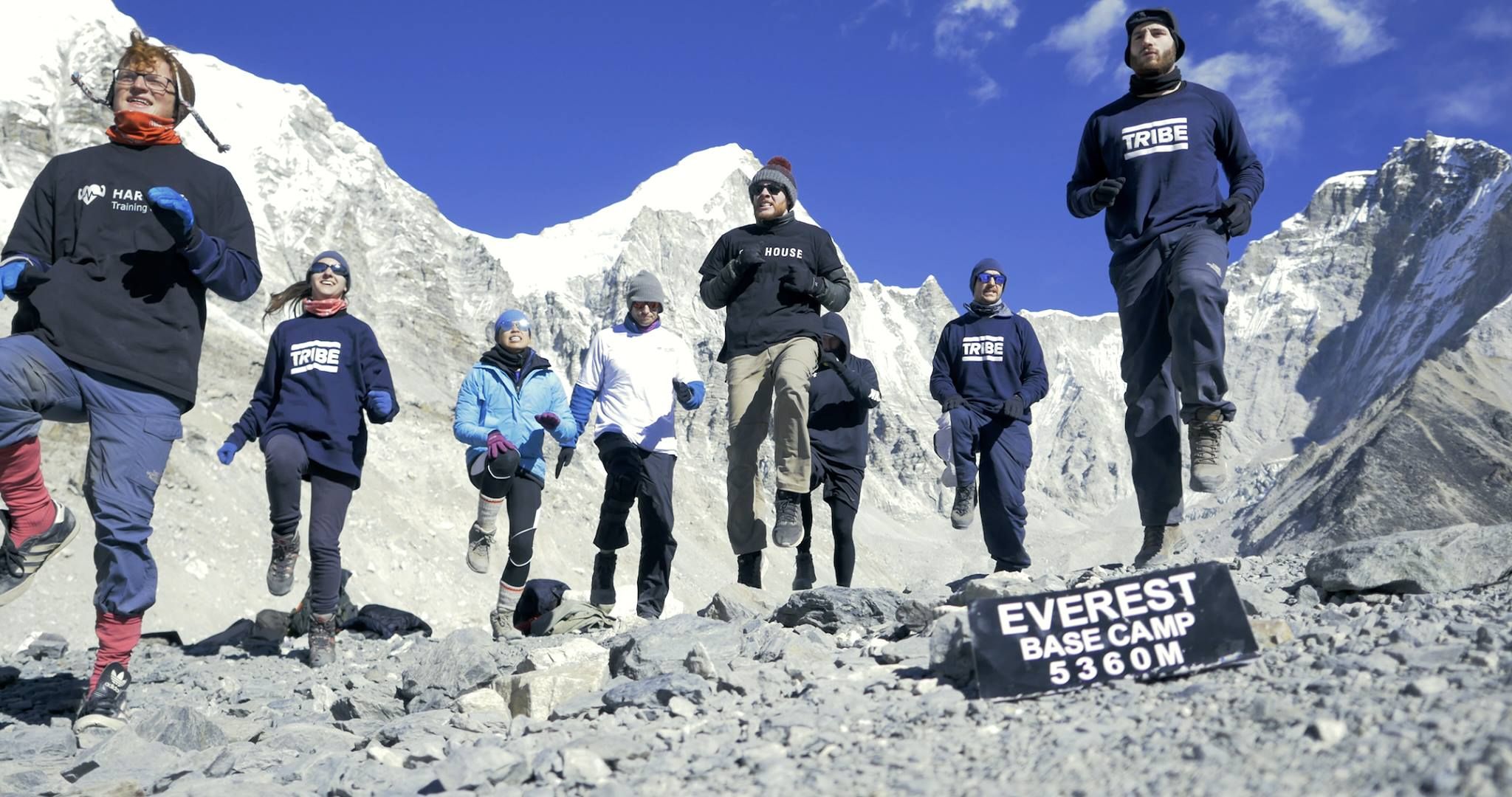 Украинка с группой смельчаков установила необычный рекорд на Эвересте: видео Украинка с группой смельчаков установила необычный рекорд на Эвересте: видео