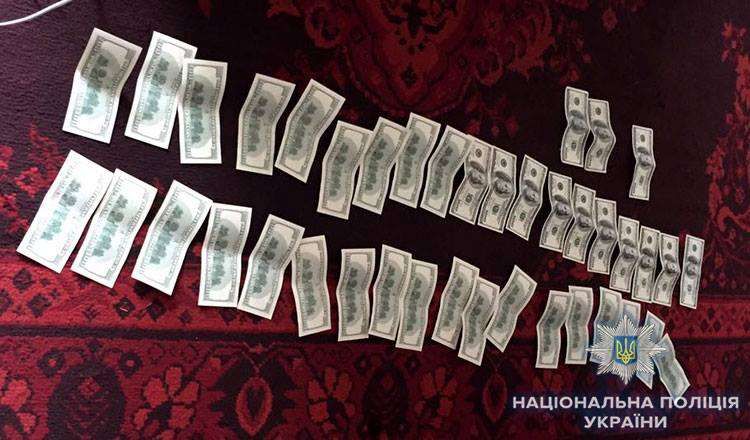 На Чернігівщині ветерана АТО спіймали на хабарі На Чернігівщині ветерана АТО спіймали на хабарі