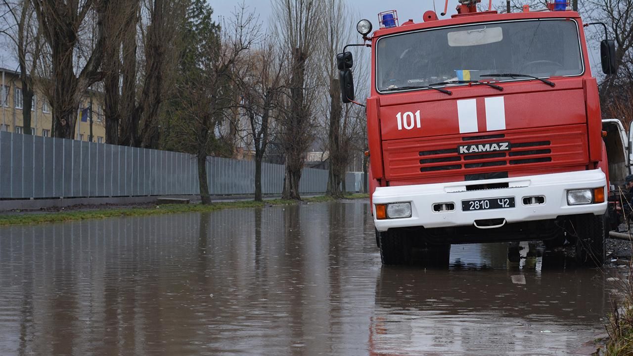 Спасатели назвали реки, которые могут затопить города и села в ближайшие три дня