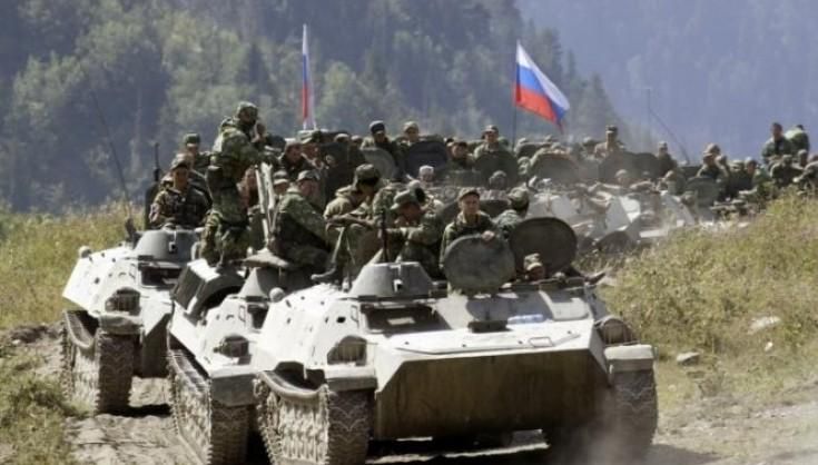 Російські танки помітили на кордоні з Україною Російські танки помітили на кордоні з Україною