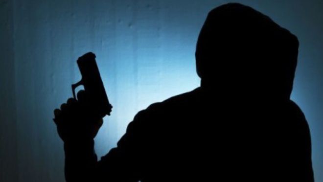 Рецидивісти з пістолетом напали на підлітків на Львівщині Рецидивісти з пістолетом напали на підлітків на Львівщині