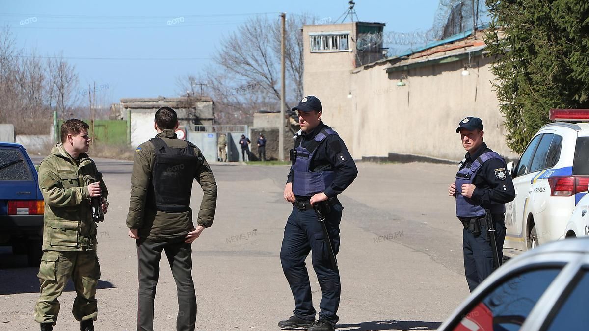 Утримувані збунтувалися у СІЗО Миколаєва: жінкам рекомендують не виходити на роботу 