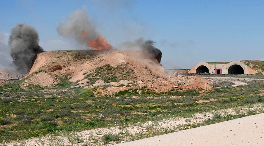 По сирийской авиабазе нанесен ракетный удар: есть жертвы По сирийской авиабазе нанесен ракетный удар: есть жертвы
