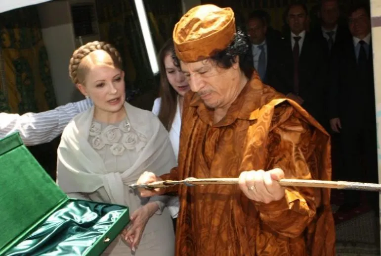 Муаммар Каддафі у 2010 році профінансував виборчу кампанію Юлії Тимошенко, інформує Asharq Al Awsat