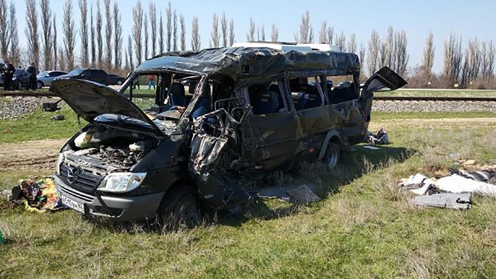 Серед загиблих у жахливій ДТП у Криму є українці