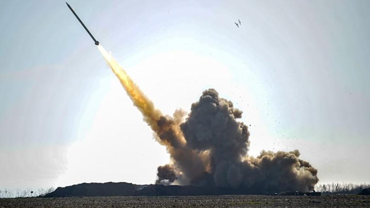 Появилось видео испытания мощного ракетного комплекса "Ольха" Появилось видео испытания мощного ракетного комплекса "Ольха"