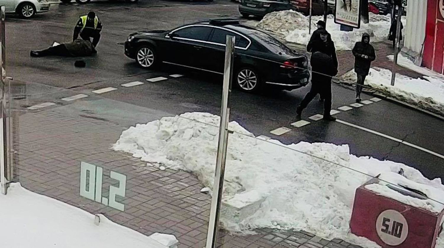 "Деньгами, насколько я знаю, помогали", – пенсионер, которого сбил кортеж Порошенко