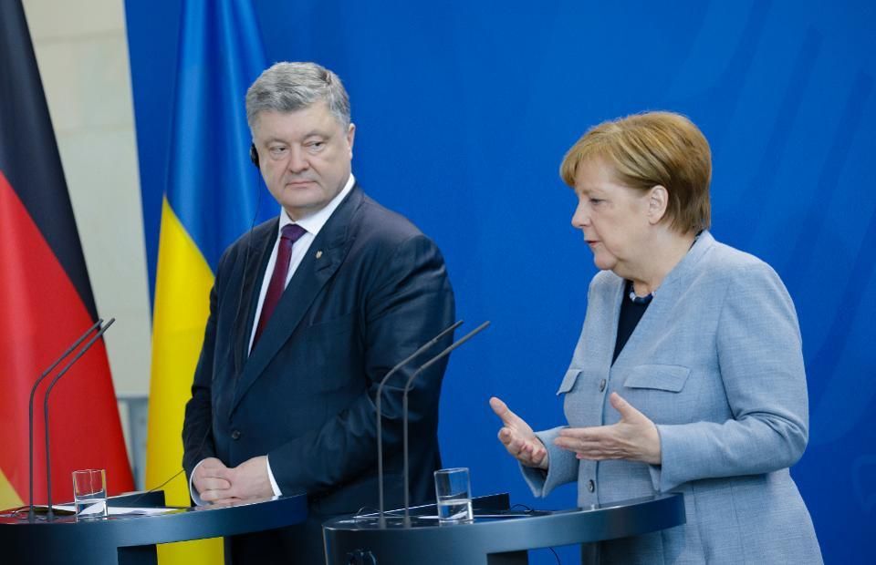 Меркель переконана, що інтереси України через "Північний потік-2" не повинні постраждати