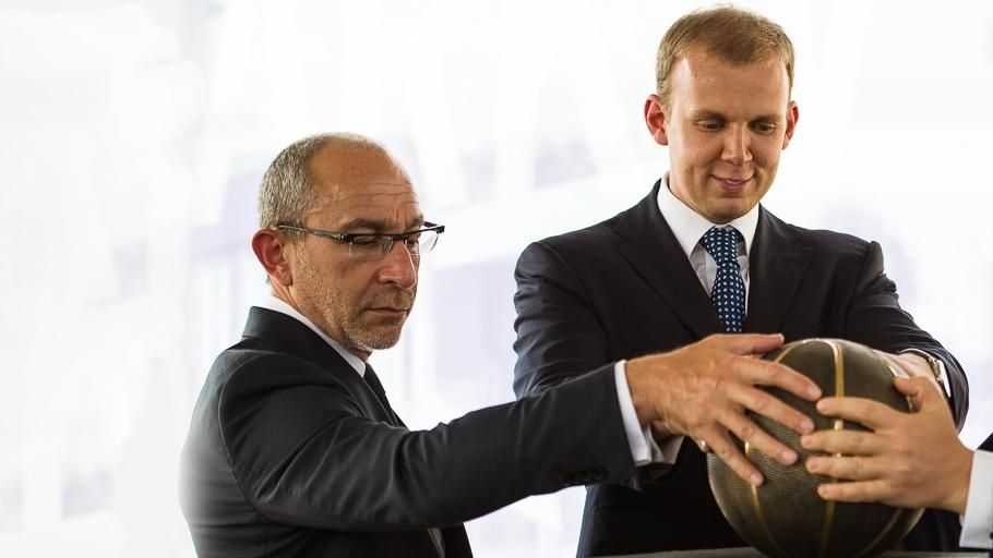 Стадион Курченко "Металлист" перешел под управление Харьковской ОГА Стадион Курченко "Металлист" перешел под управление Харьковской ОГА