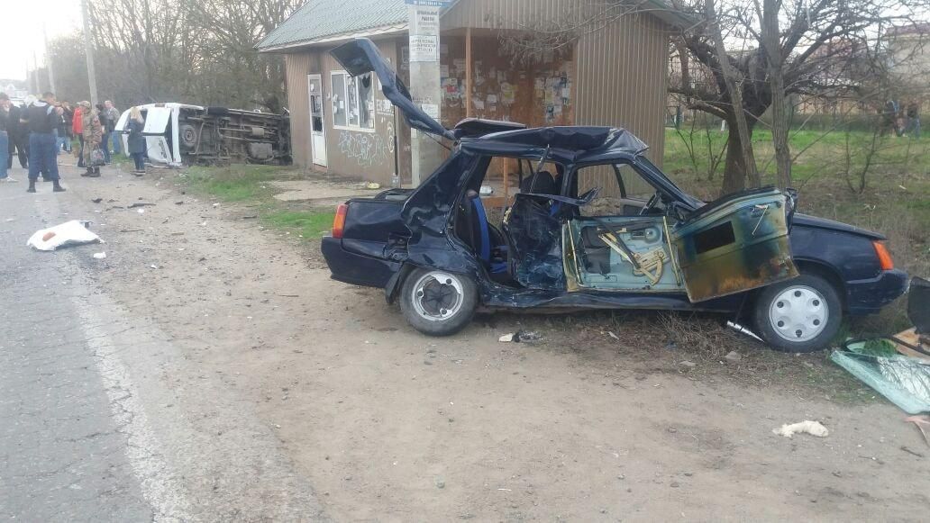 На Одещині жахлива ДТП: один загиблий, 10 людей травмовані