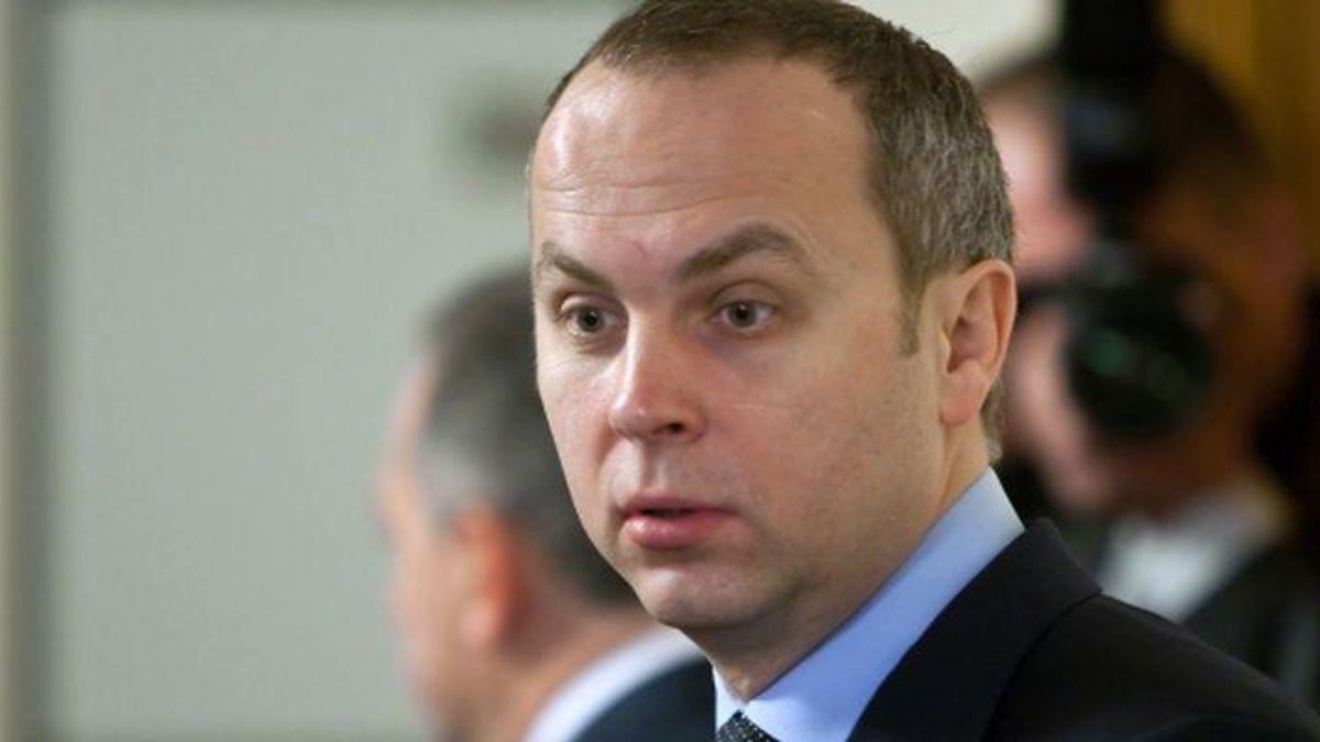 Турчинов рассказал, как толпа чуть не повесила Шуфрича на Майдане в 2014 году Турчинов рассказал, как толпа чуть не повесила Шуфрича на Майдане в 2014 году