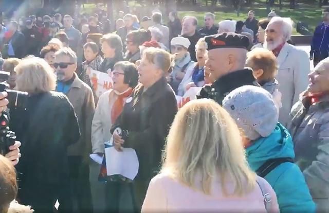 Скандал в Одесі: під гімн України люди заспівали радянський марш