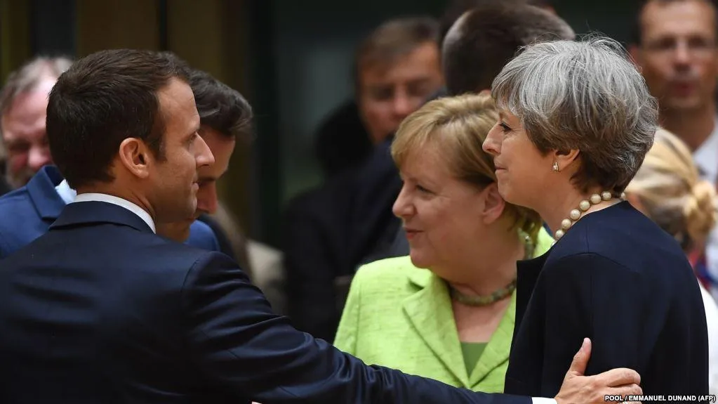 Макрон та Меркель не сумніваються, чиїх рук справою є хімічна атака в Сирії Макрон та Меркель не сумніваються, чиїх рук справою є хімічна атака в Сирії