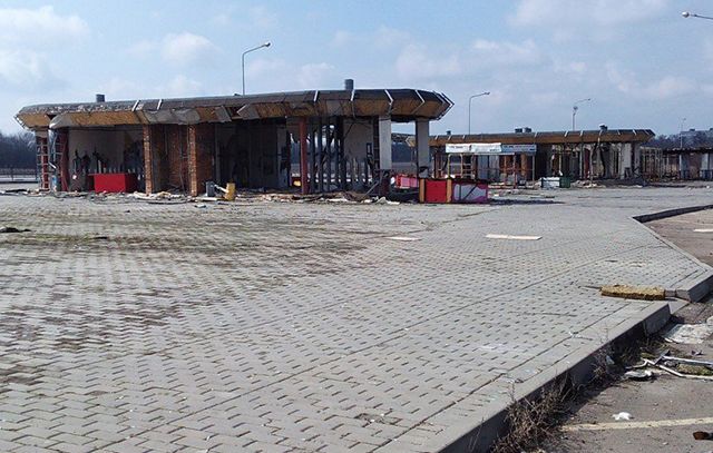 Город-призрак: опубликованы свежие фото из оккупированного Донбасса Город-призрак: опубликованы свежие фото из оккупированного Донбасса