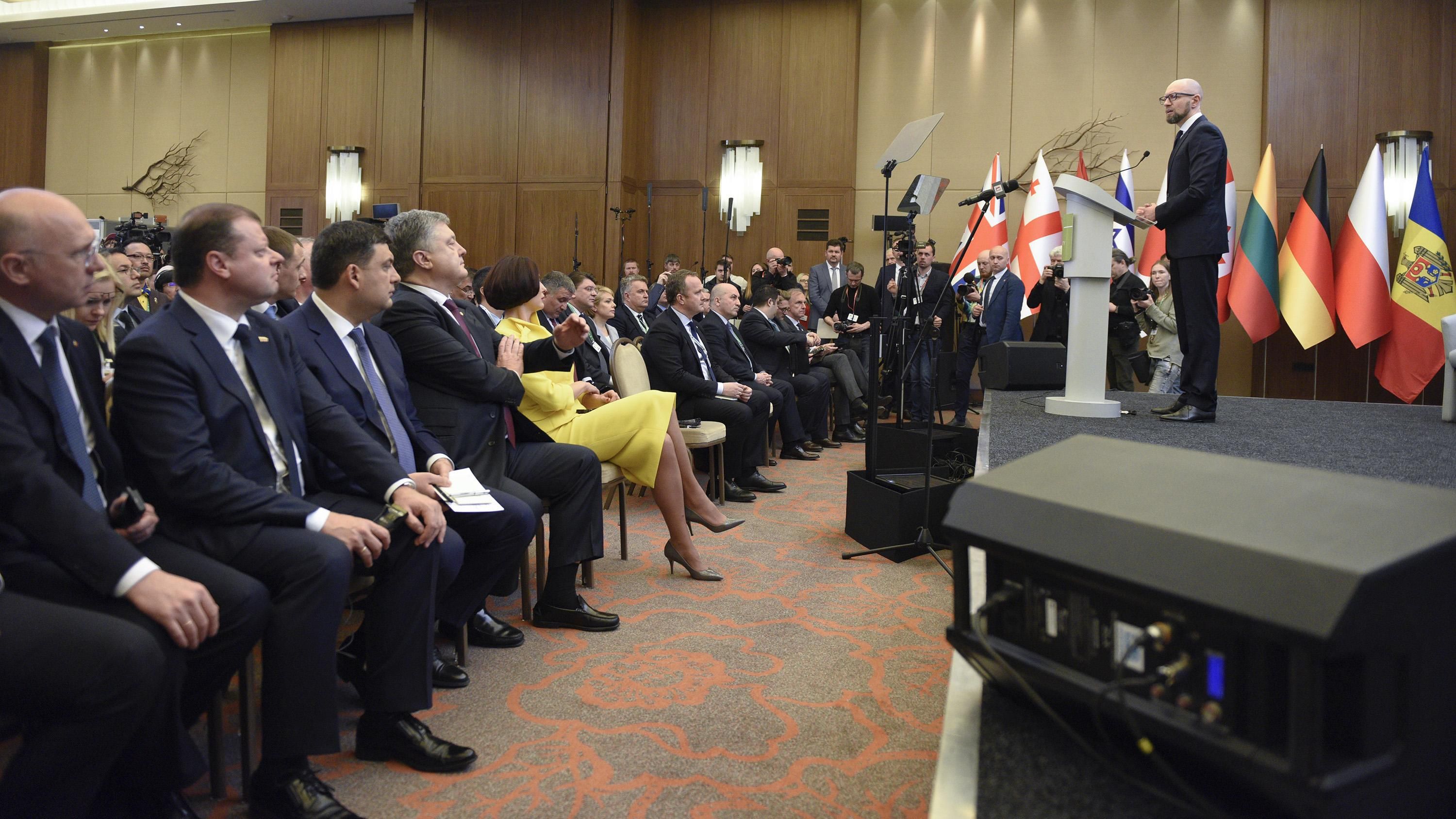 Другий день Безпекового форуму у Києві: виступ чиновників Другий день Безпекового форуму у Києві: виступ чиновників