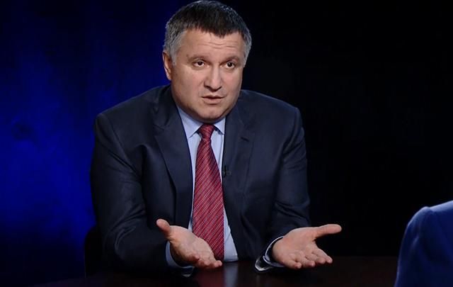 Аваков озвучил количество российских боевиков и техники на оккупированном Донбассе Аваков озвучил количество российских боевиков и техники на оккупированном Донбассе