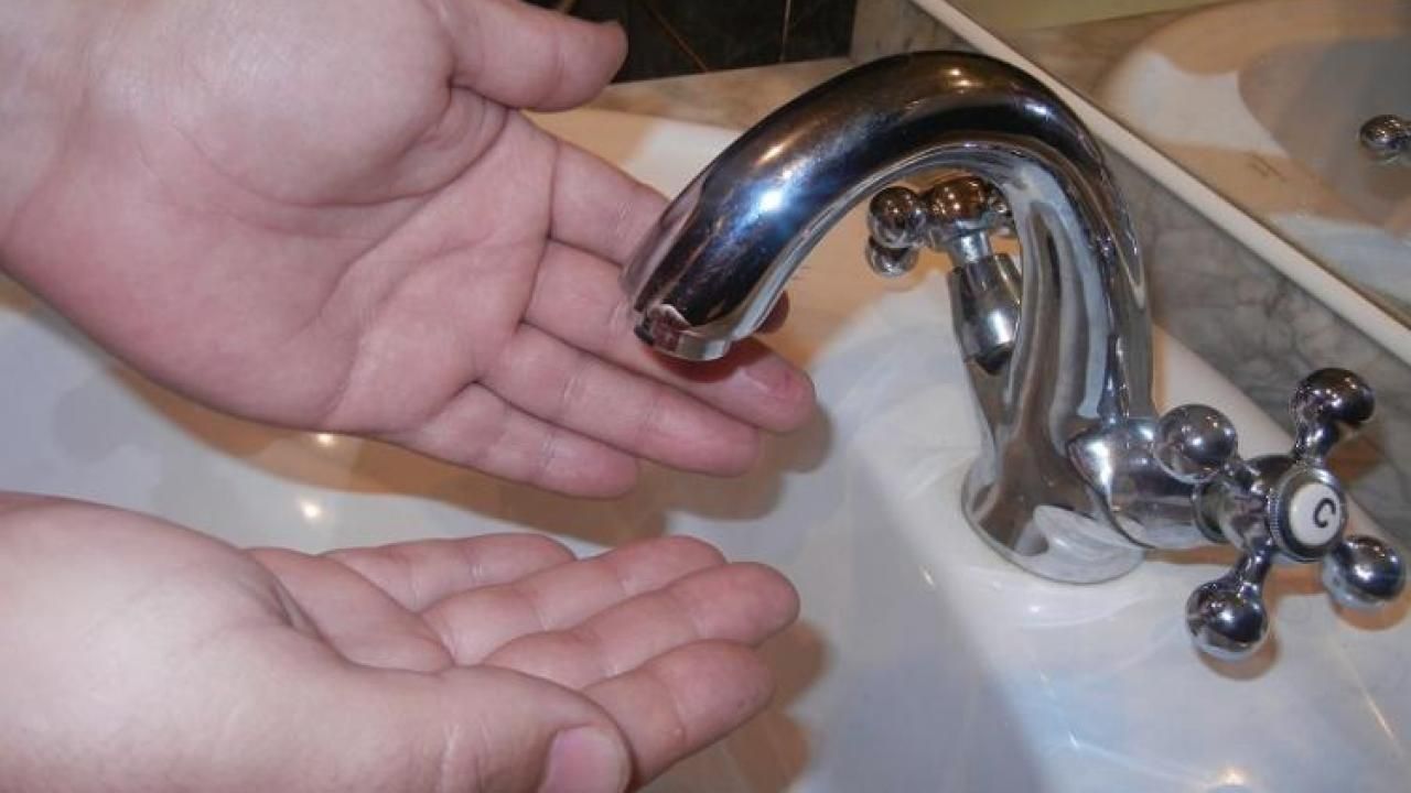 В Киеве отключат горячую воду: список улиц В Киеве отключат горячую воду: список улиц