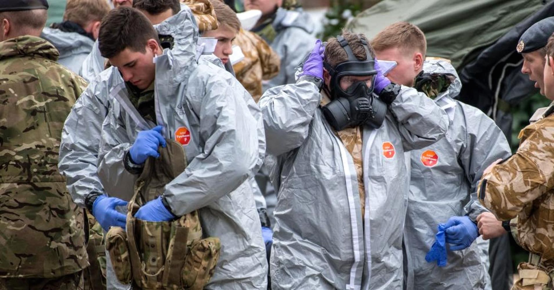 Інспектори продовжують чекати на дозвіл відвідати місця хіматаки у Сирії Інспектори продовжують чекати на дозвіл відвідати місця хіматаки у Сирії