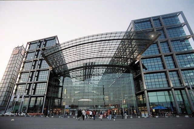 На главном вокзале Берлина нашли бомбу – возможна эвакуация тысяч человек
