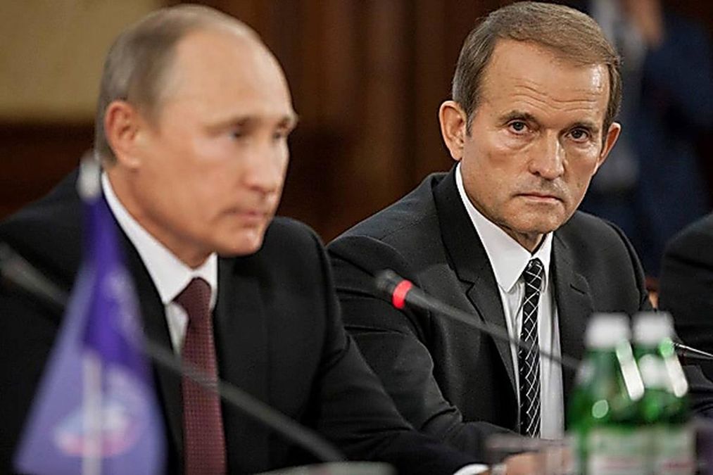 У мене були нормальні, ділові стосунки з Путіним, – Медведчук розповів, чому обрав Путіна кумом У мене були нормальні, ділові стосунки з Путіним, – Медведчук розповів, чому обрав Путіна кумом