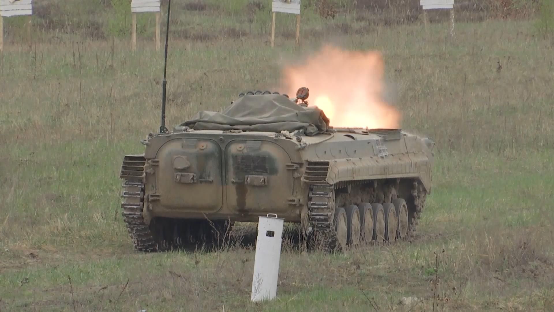 Скандал вокруг нашумевшей статьи "Нового времени": откуда взялись БМП Скандал вокруг нашумевшей статьи "Нового времени": откуда взялись БМП