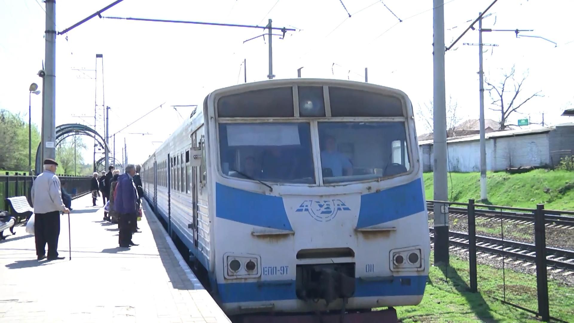 Мужчину оставили умирать на путях в Киевской области: жуткие детали Мужчину оставили умирать на путях в Киевской области: жуткие детали