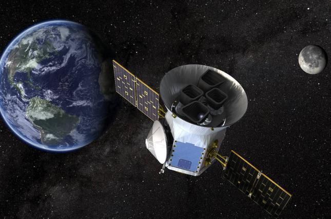 SpaceX вивів на орбіту супутник TESS для пошуку позаземного життя: захоплююче відео запуску