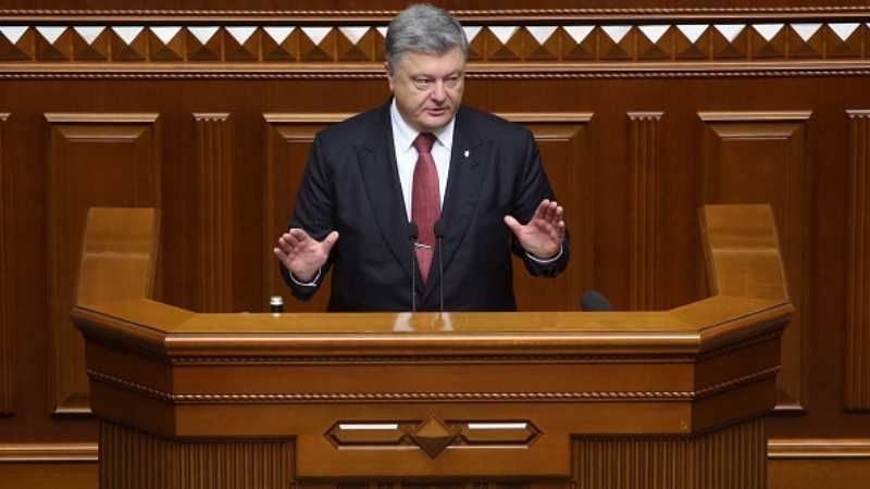 Порошенко в Раді: Питання автокефалії Православній церкві в Україні є геополітичним