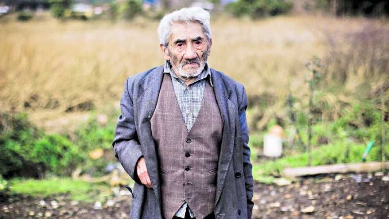Найстаріший у світі чоловік помер на 122-му році життя