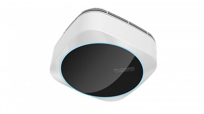 Компания Wi-Charge представила лампу, которая заряжает гаджеты на расстоянии Компания Wi-Charge представила лампу, которая заряжает гаджеты на расстоянии