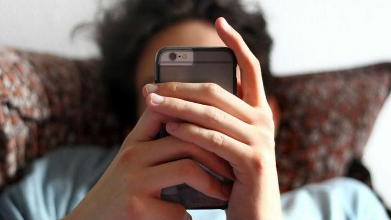 Створили додаток, що позбавляє людей залежності від смартфона Створили додаток, що позбавляє людей залежності від смартфона