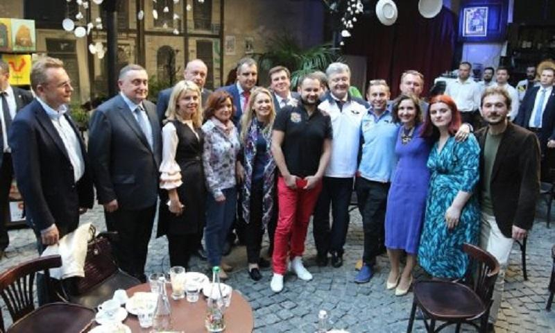 "Речь шла о друзьях генпрокурора", – Порошенко объяснил антикоррупционную цитату Ли Куан Ю