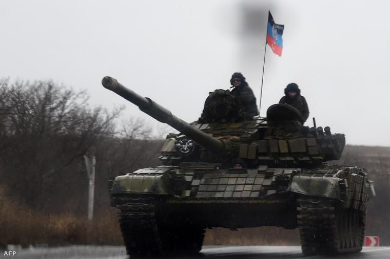 Боевики прибегли к обстрелам из танков вблизи КПВВ "Гнутово", когда там были гражданские