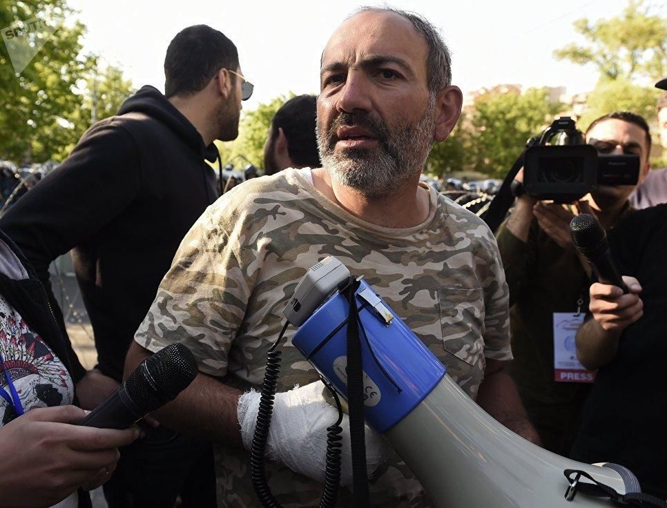 Столкновения в Ереване: задержан лидер оппозиционного движения Пашинян
