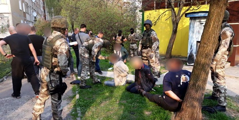 У львовянина насилием и угрозами требовали 20 тысяч гривен