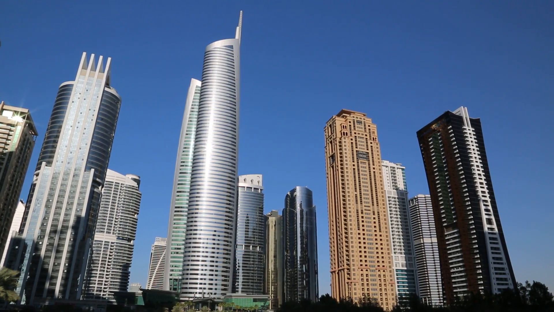 В Дубаї горить хмарочос: фото та відео В Дубаї горить хмарочос: фото та відео