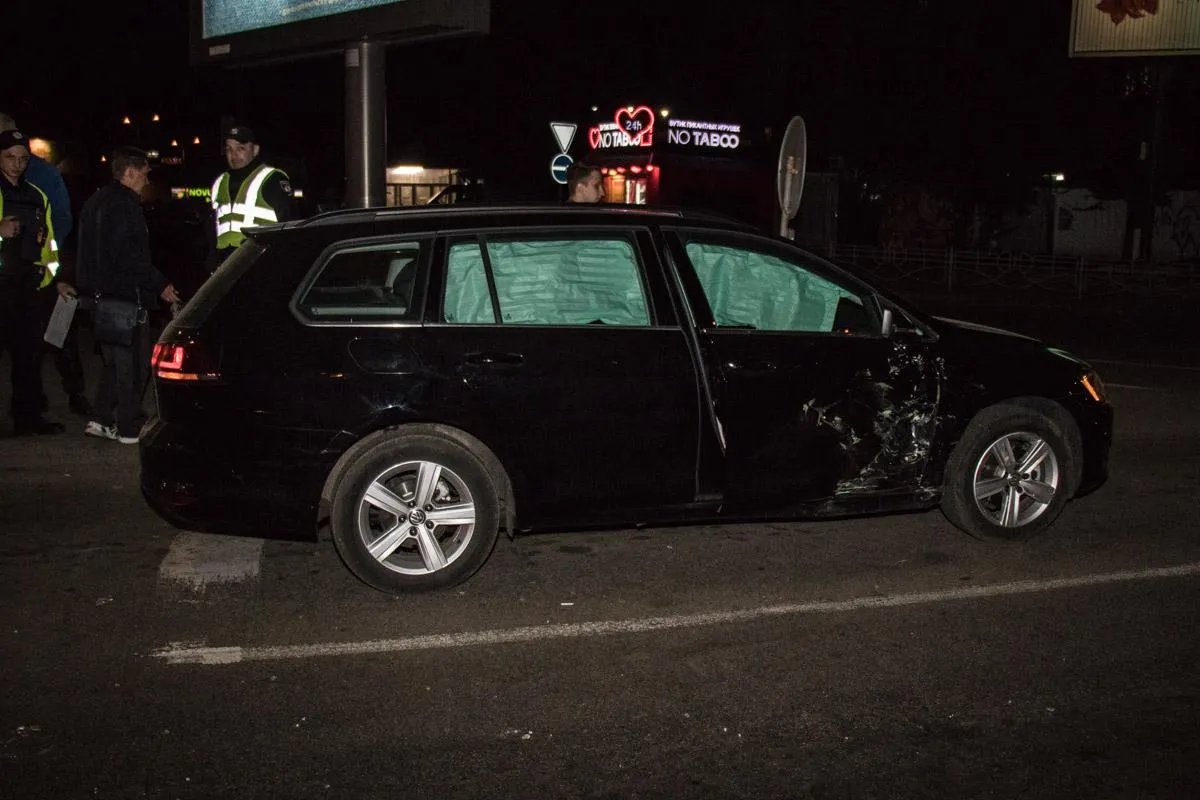 Водій авто Daewoo Nexia протаранив Volkswagen Gol Водій авто Daewoo Nexia протаранив Volkswagen Gol