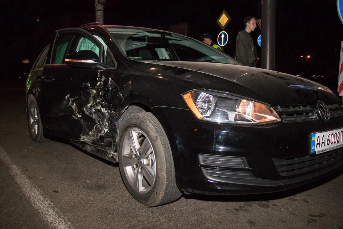 У Києві сталася серйозна аварія У Києві сталася серйозна аварія