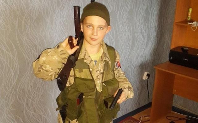 На Донбассе воюет 13-летний пророссийский боевик: "Миротворец" показал фото