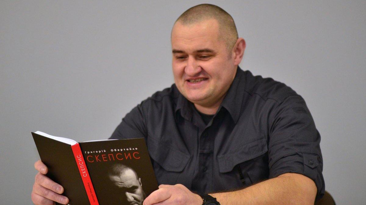 Змінив автомат на перо: після повернення з війни львівський десантник написав надихаючу книгу 