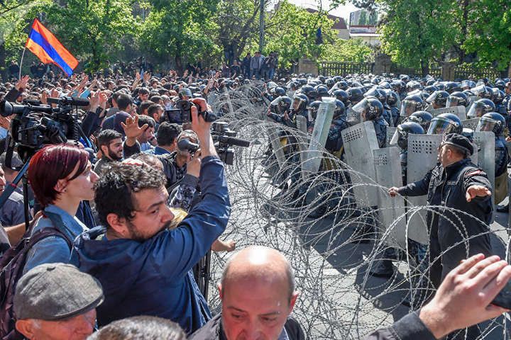 Вірменія з російського "поводка" нікуди не втече, – Яковина Вірменія з російського "поводка" нікуди не втече, – Яковина