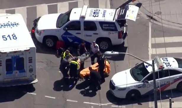 Вантажівка, Торонто, Канада, ДТП, наїзд на пішоходів, жертви Вантажівка, Торонто, Канада, ДТП, наїзд на пішоходів, жертви