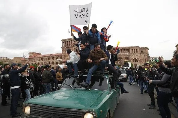 У Вірменії протести продовжилися навіть після відставки Саргсяна