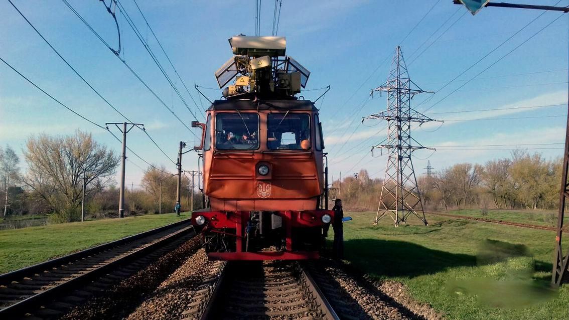 В Харькове на железной дороге машинист тяжело травмировал ребенка,  выбежавшего на рельсы 