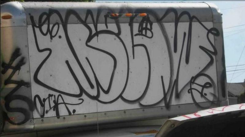 Как в Киеве будут наказывать любителей рисовать на стенах Как в Киеве будут наказывать любителей рисовать на стенах