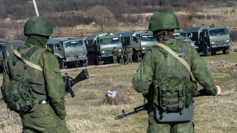 "Искандеры", ракетные комплексы и многочисленная армия: стало известно, что Путин держит в Крыму