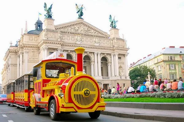 Автобусні екскурсії Автобусні екскурсії