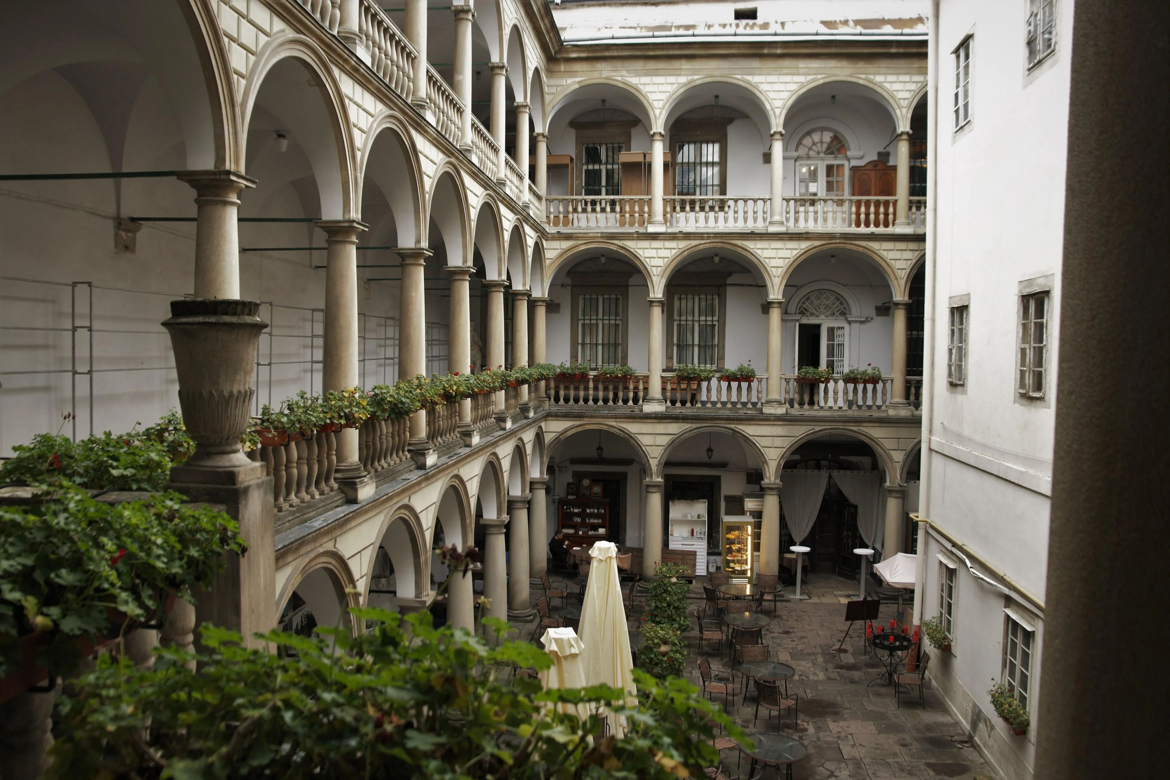 Де погуляти у Львові: цікаві та небанальні місця міста Лева Де погуляти у Львові: цікаві та небанальні місця міста Лева