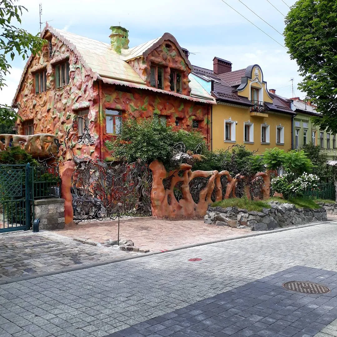 Де погуляти у Львові: цікаві та небанальні місця міста Лева Де погуляти у Львові: цікаві та небанальні місця міста Лева